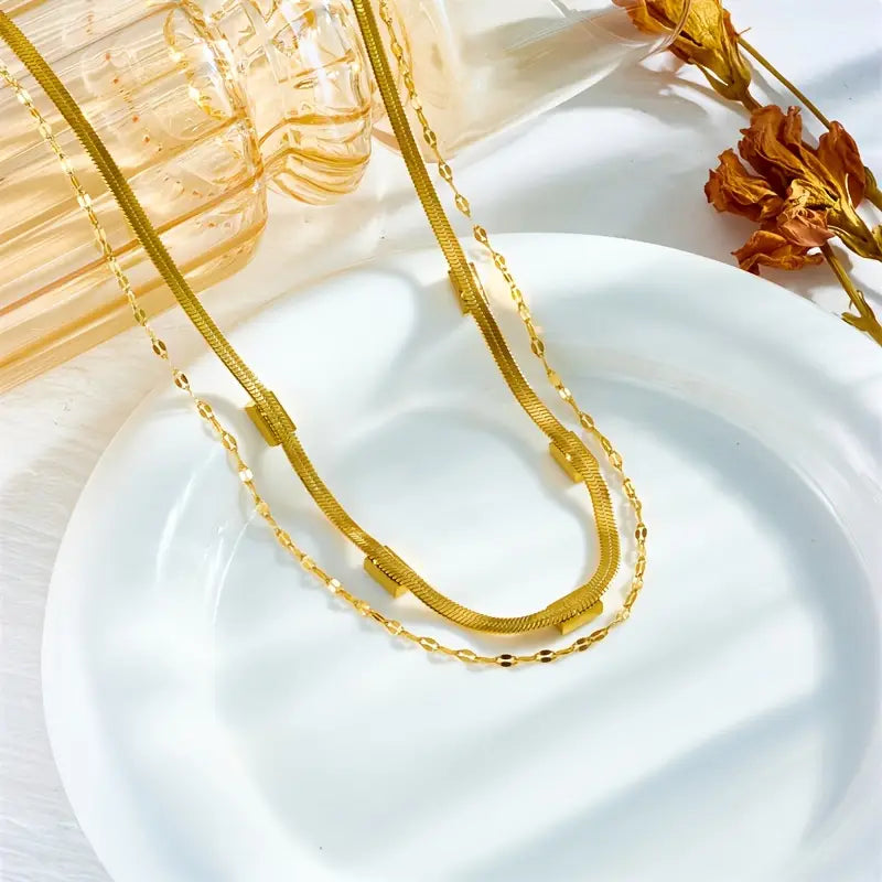 Collar retro de doble capa con gemas de Sorella | Oro