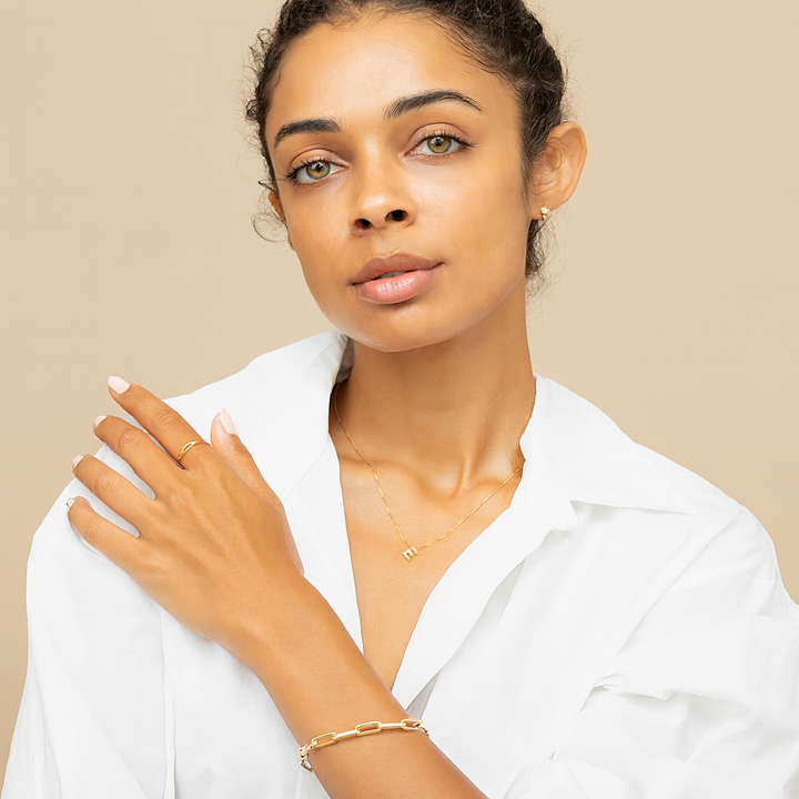 LoveNote™ | Collar con inicial de letra dorada 