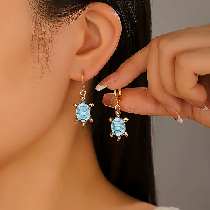 Pendientes Huggie de Tortuga Marina con Encanto Oceánico