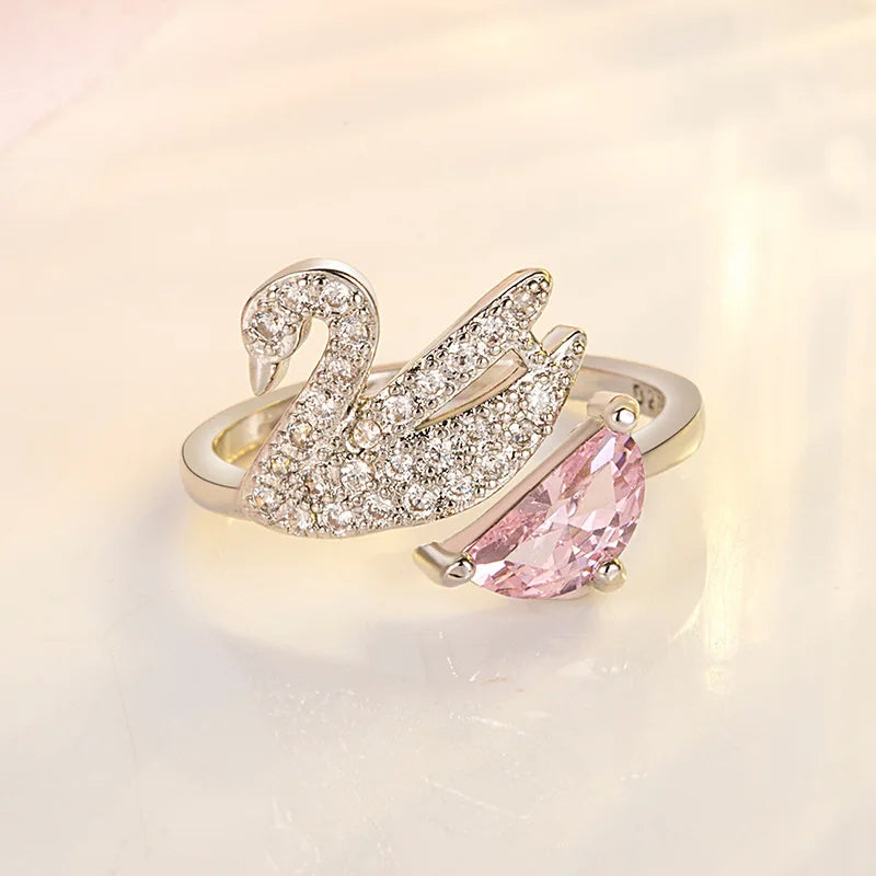 Anillo de Cristal de Cisne - Ajustable en Oro Rosa