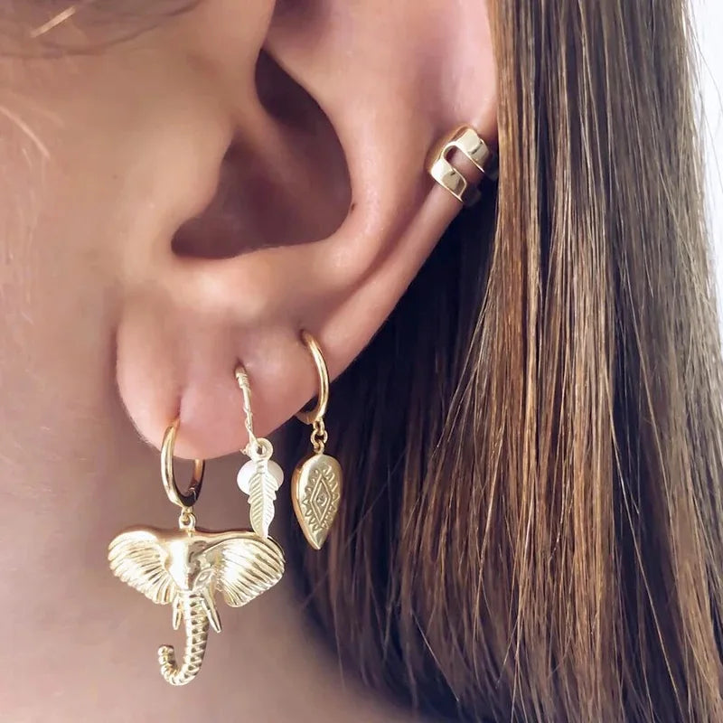Pendientes de Aro con Encanto de Elefante