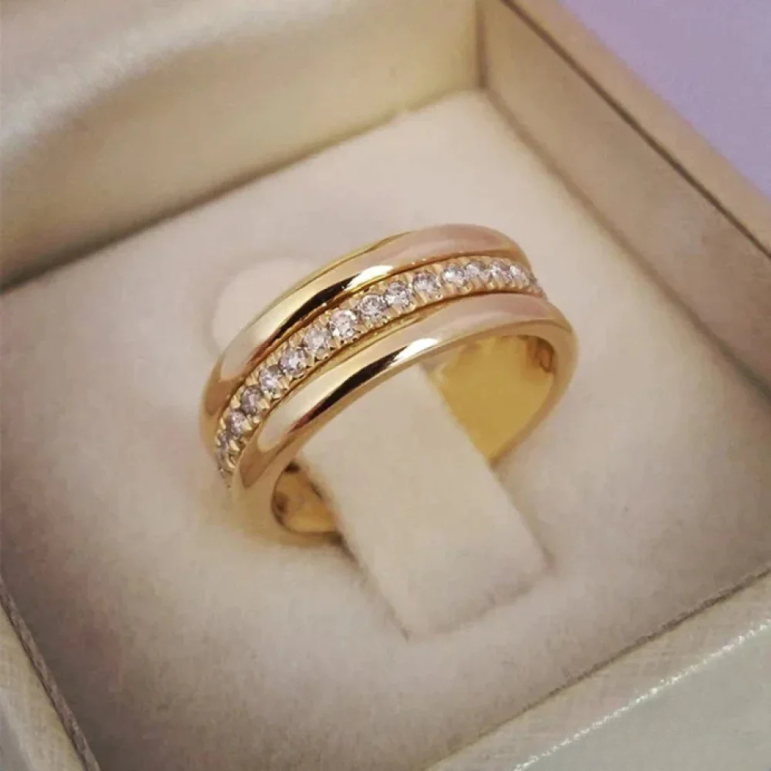 Elegance™ | Anillo con doble incrustación de circonitas