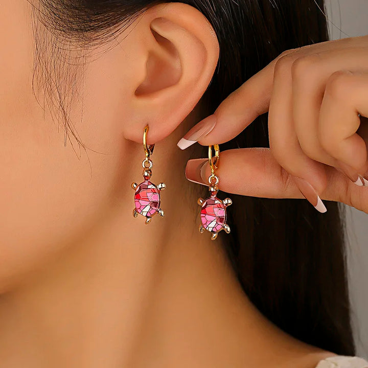 Pendientes Huggie de Tortuga Marina con Encanto Oceánico