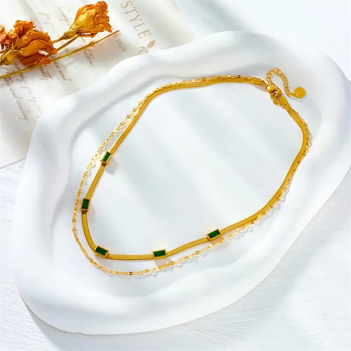 Collar retro de doble capa con gemas de Sorella | Oro